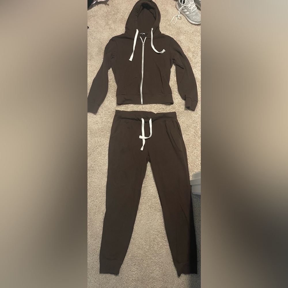 Fashion Nova Chocolate Brown Hoodie & Sweat Set.